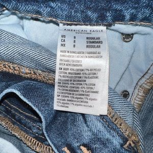 Low-rise baggy American Eagle jeans